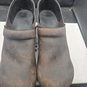 Dansko Men's Distressed Brown Leather‎ Loafers